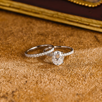 Oval Cut Moissanite Engagement Ring Set, Solid Gold Pave Wedding Ring Set, Vintage Stackable Bridal Set, Classic Anniversary Gift for Woman