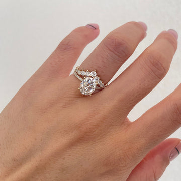 Oval Flower Moissanite Engagement Ring Set, Floral Vintage Moissanite Ring, Unique Oval Pave Bridal Set, 9K/14K/18K Gold Oval Ring Gift
