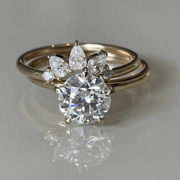 Unique Round Cut Engagement Ring Set, Vintage Round Moissanite Ring, Moissanite Bridal Set, Pear Cut Wedding Band, 14K gold ring gift