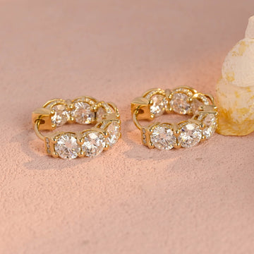 Round Moissanite Huggie Earrings,Luxurious 4-5mm Round Moissanite Earring Studs,9K 14K 18 Yellow Gold White Gold Moissanite Wedding Earrings