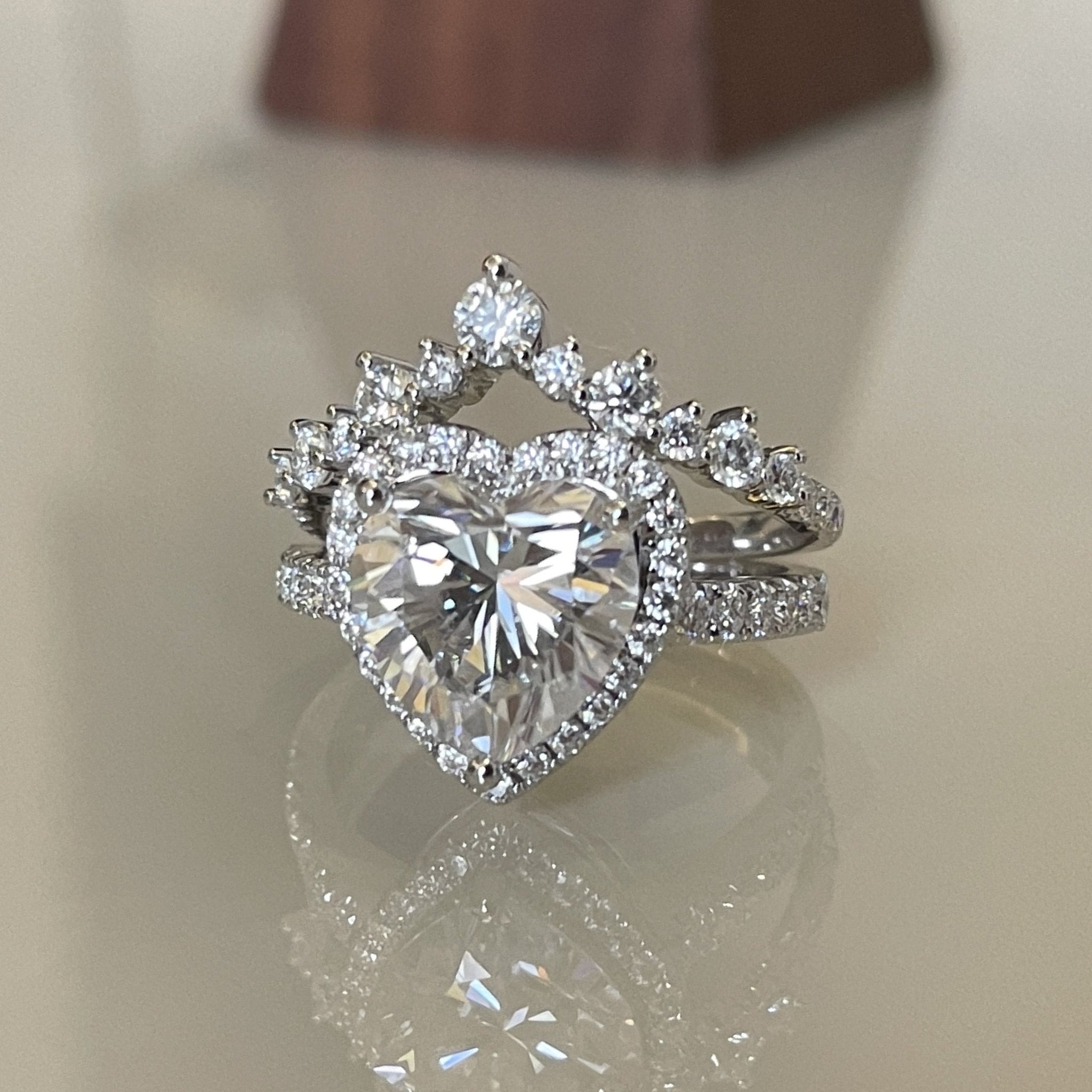 Solid Gold Heart Cut Moissanite Engagement Ring and Wedding Band Set, Classic Bridal Ring Set, Art Deco Ring, Anniversary Gift for Woman
