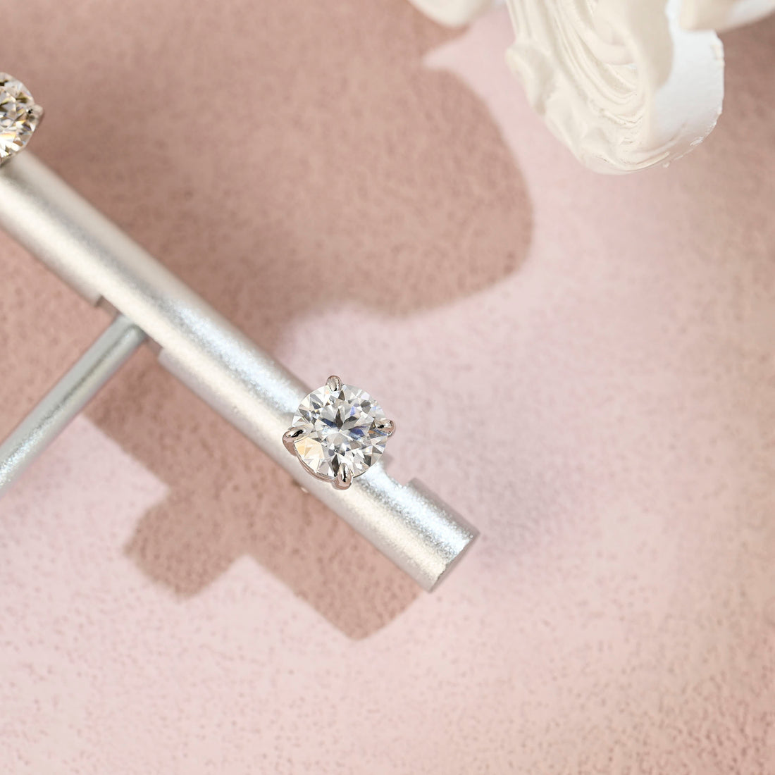 Round Cut Moissanite Earrings Stud/Moissanite Engagement Stud/Classic 4 Prongs Round Earrings Studs/Earrings Gold/Anniversary Gift for Woman