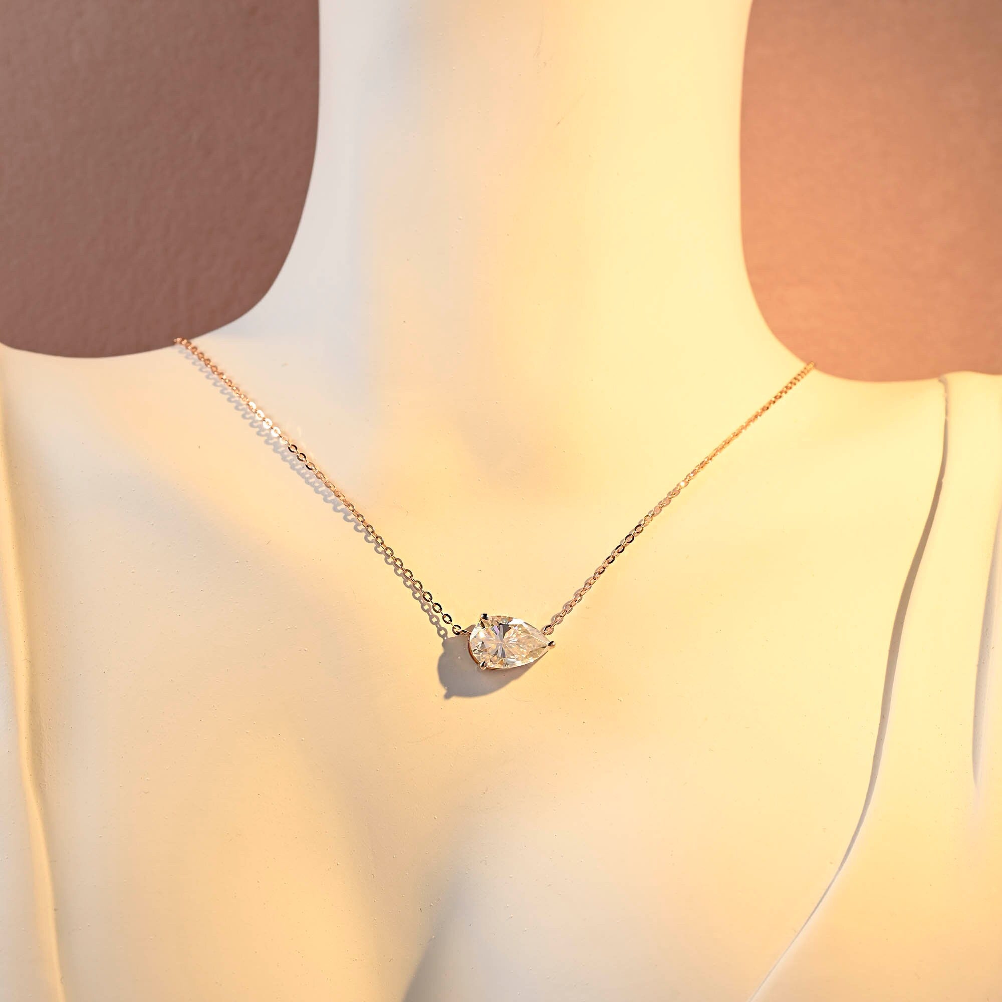Pear Cut Moissanite Pendant, Moissanite Pendant Necklace, Solid Gold Teardrop Chain Pendant, Gold Pear Necklace, Anniversary Gift for Women