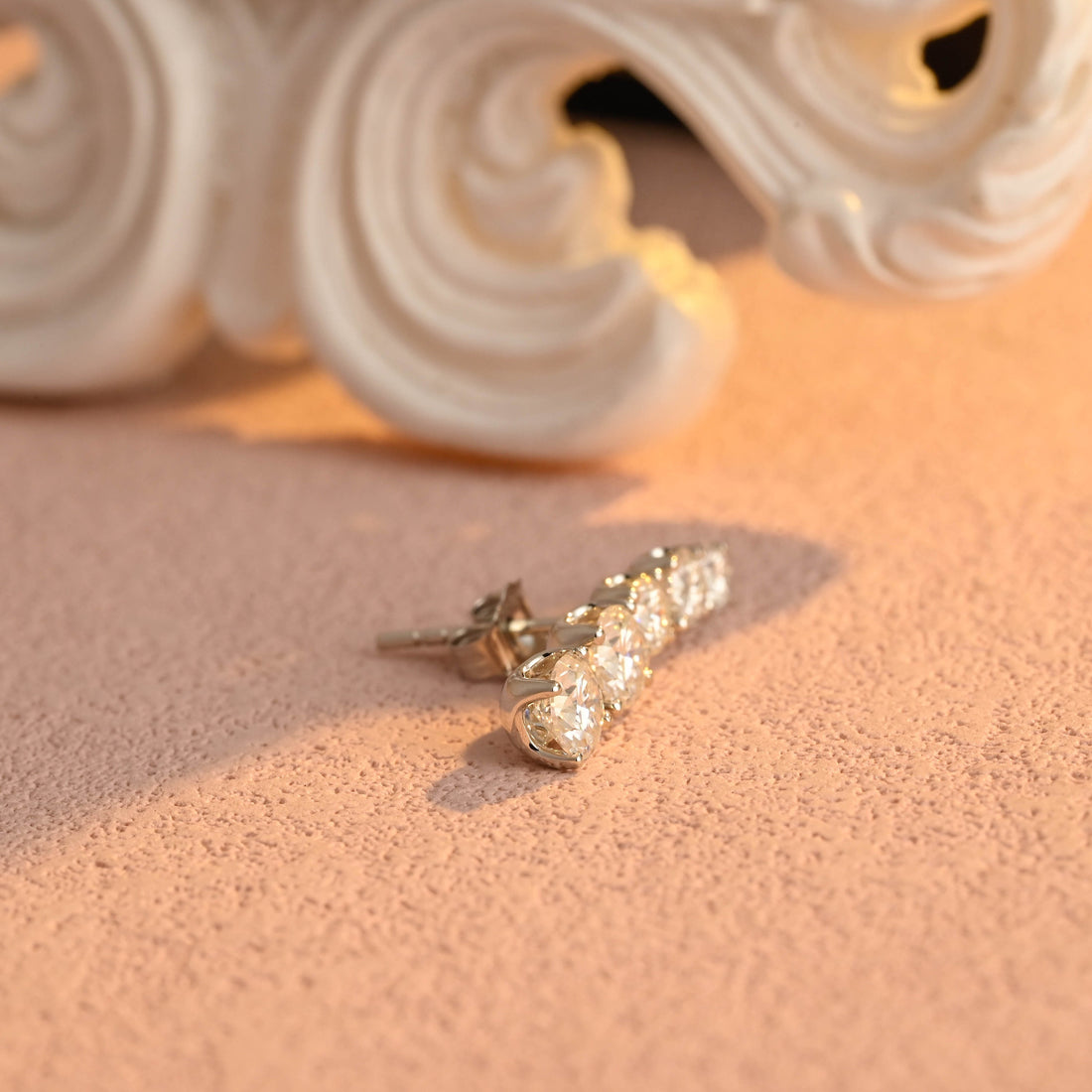 Round Cut Moissanite Curved Stud Earrings, 9K 14K 18K Gold Moissanite Earrings for Women, Dainty Minimalist Earrings, White Gold Earrings