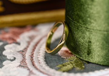 Solid Gold Simple Plain Band Women's Wedding Band