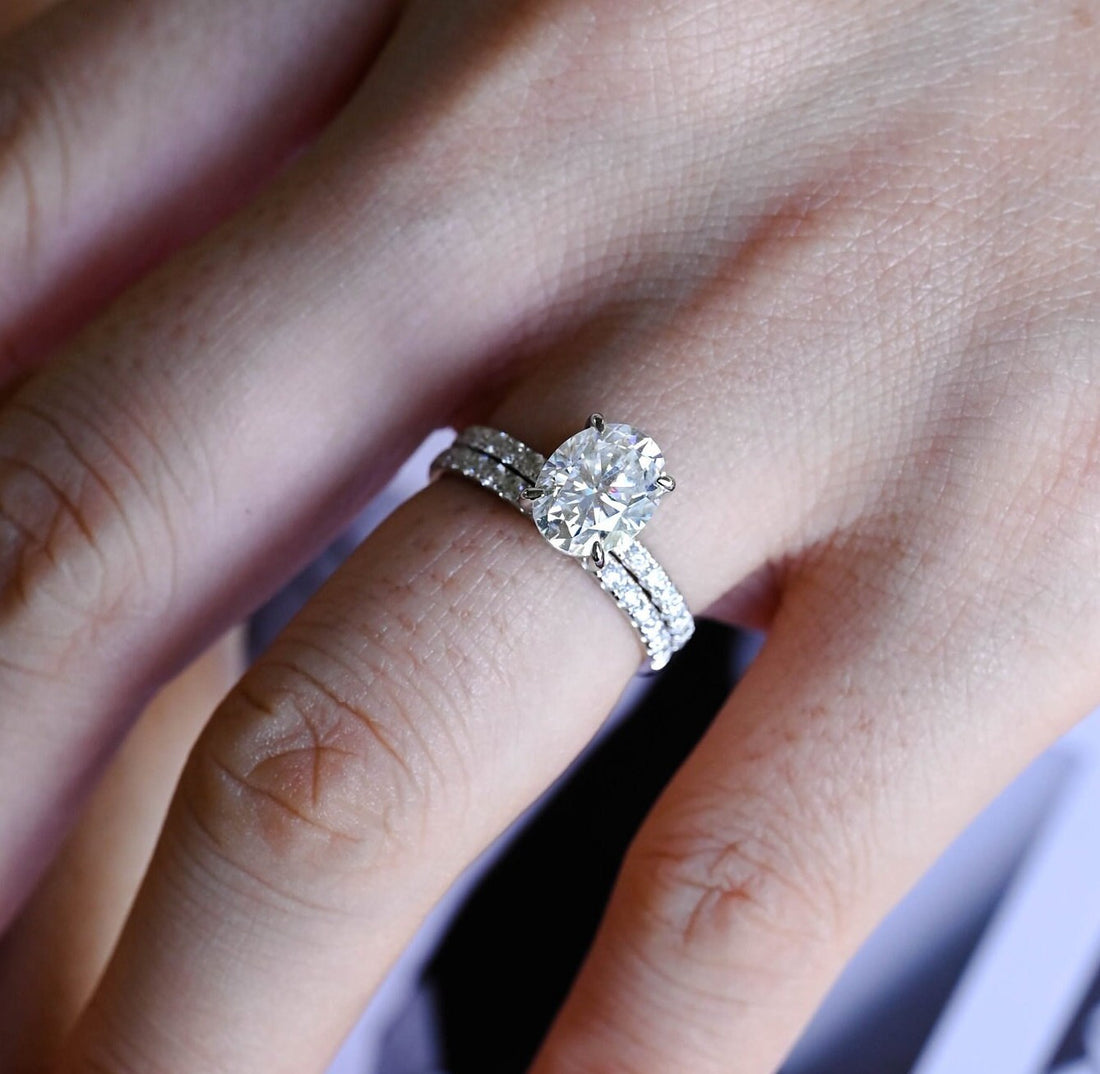 Oval Cut Paved Halo Moissanite Wedding Ring Set for Women