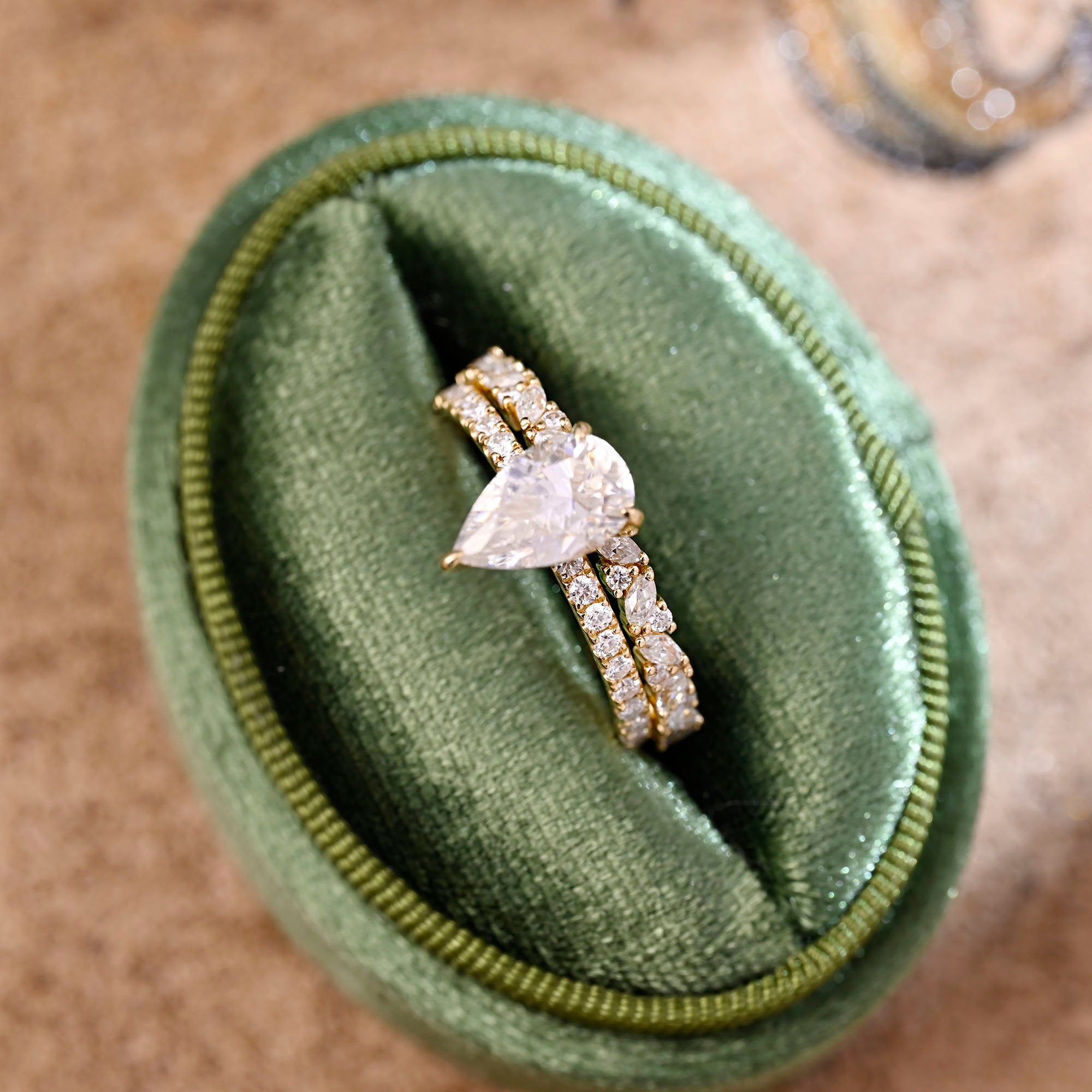 Pear Cut Moissanite Engagement Ring Set, Solid Gold Wedding Ring Set, Art Deco Halo Ring Set, Bridal Set, Anniversary Gift for Woman, Girl