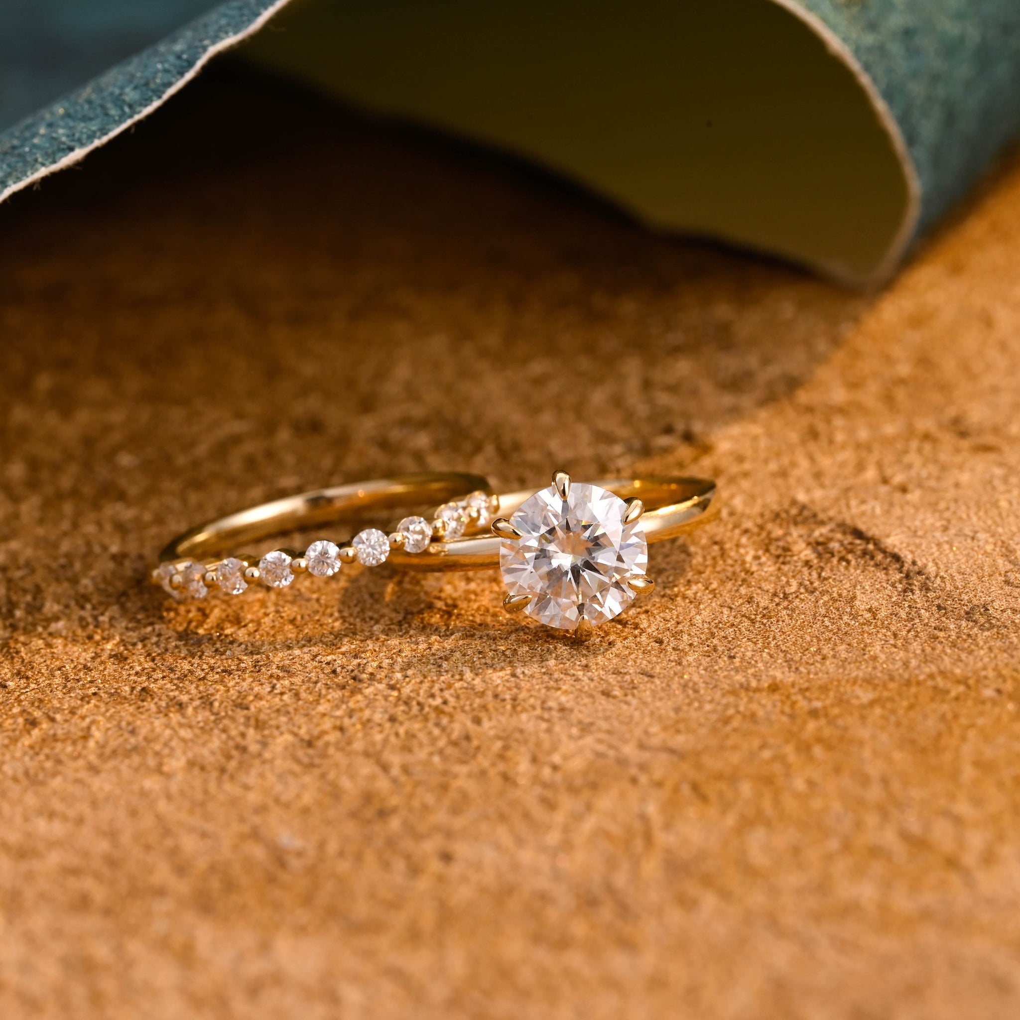 Solid Gold Round Cut Moissanite Engagement Ring and Wedding Band Set, Bridal Ring Set, Art Deco Ring, Anniversary Gift for Woman, Wife, Her