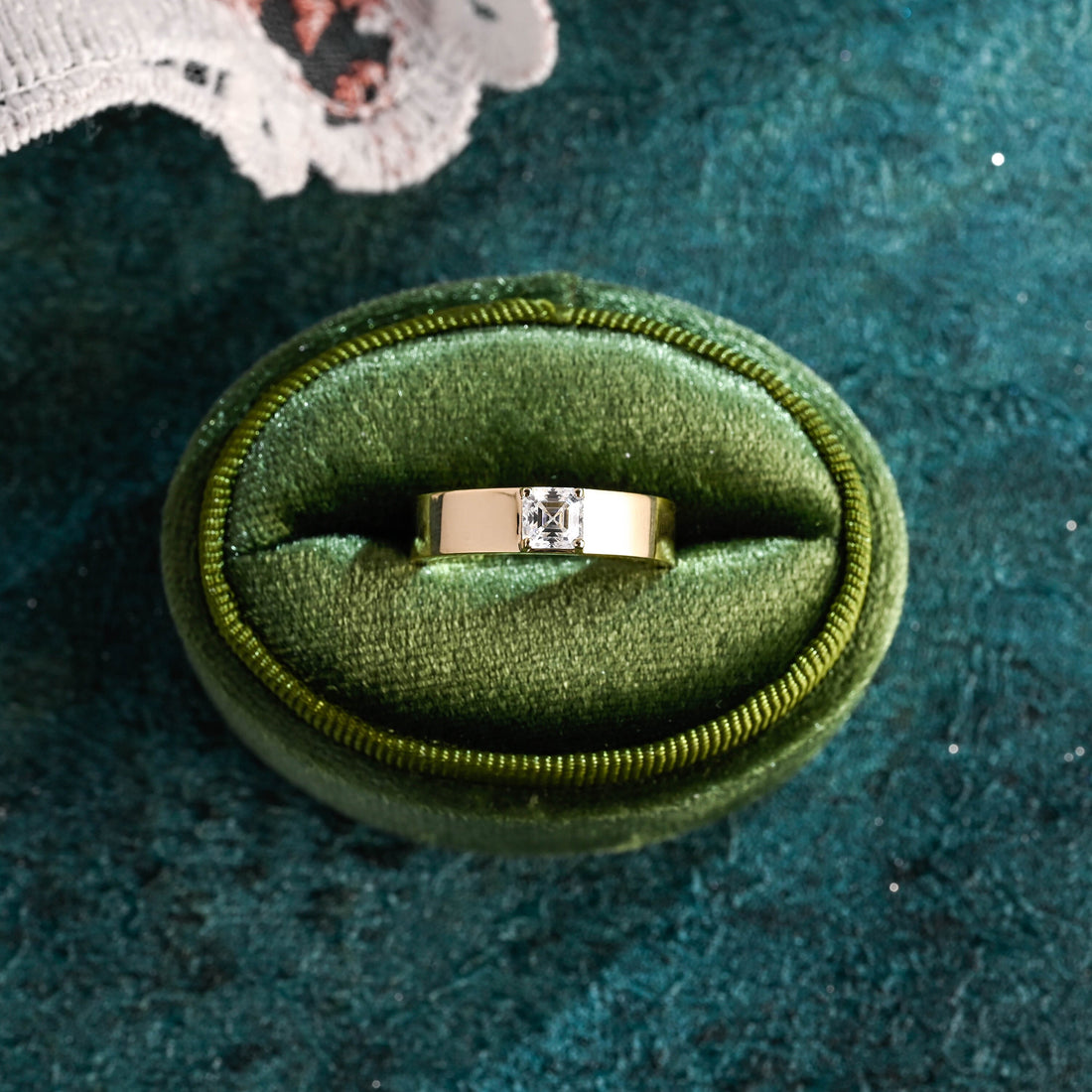 Solid Gold Minimalist Men's Polished Wedding Band