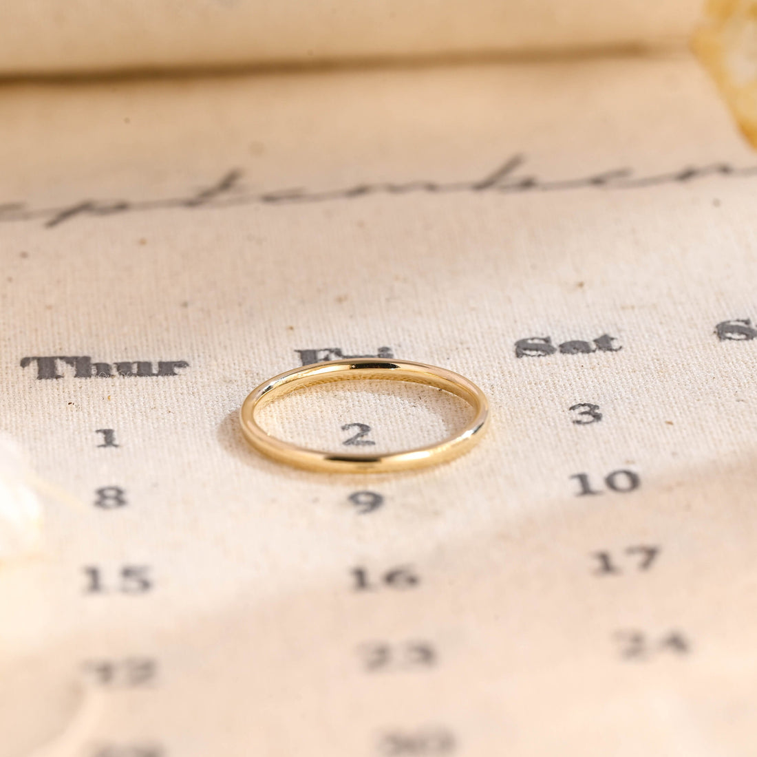 1.6mm Plain Gold Engagement Wedding Band
