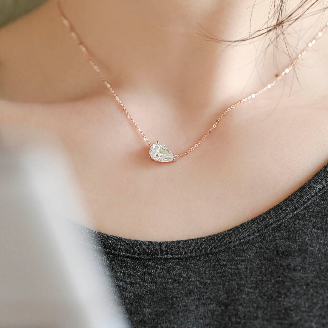 Solitaire Pear Moissanite Engagement Pendant Necklace, Solid Gold Moissanite Pendant Necklace Anniversary Necklace/Birthday Christmas Gifts