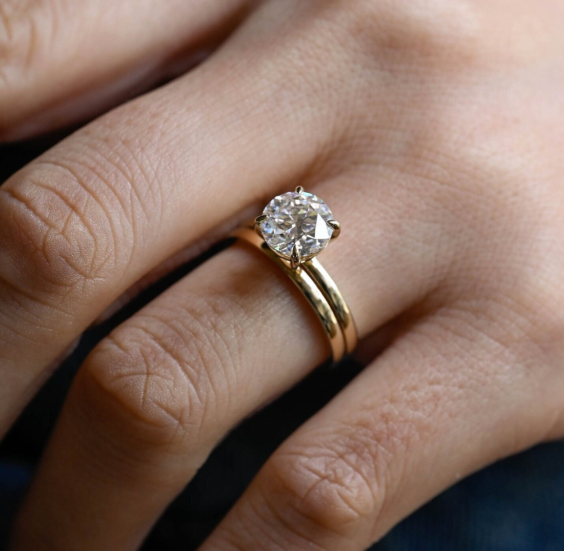 Solid Gold Round Moissanite Engagement Ring Set, Plain Band Bridal Ring Set for Women, Round Diamond Moissanite Wedding Ring Set, Ring Gifts