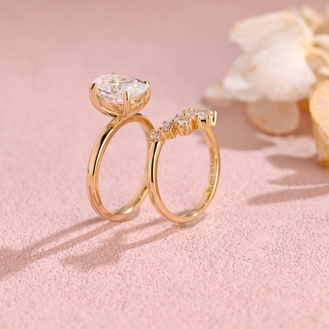 Solitaire Oval Moissanite Engagement Ring Set, Gold Oval Bridal Set, Oval Wedding Ring Set, Marquise Moissanite Wedding Band, Gift for Women
