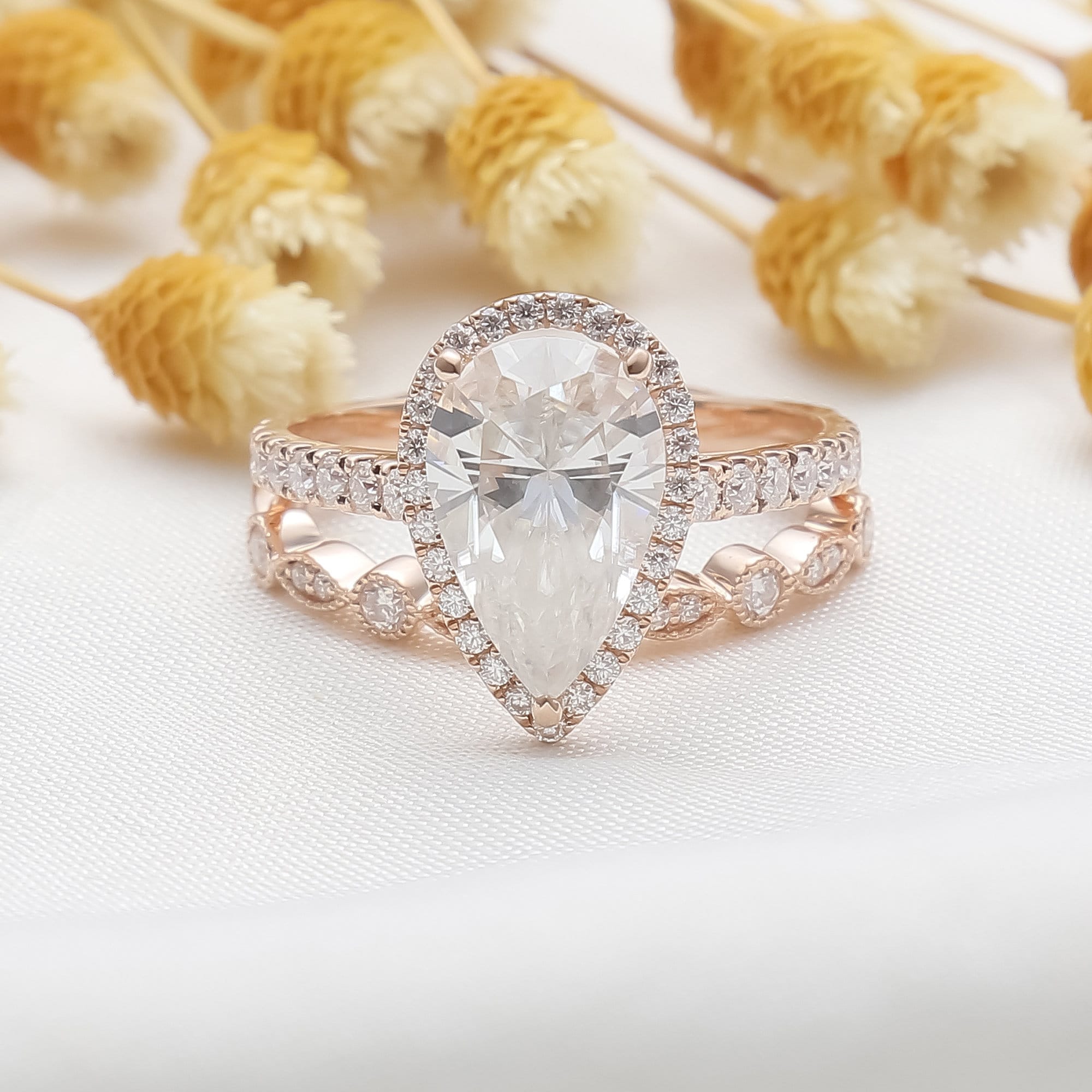 Pear Cut Moissanite Engagement Ring, Unique Gold Wedding Ring Set, Moissanite Bridal Set, Promise Ring for Women, Anniversary gift for woman