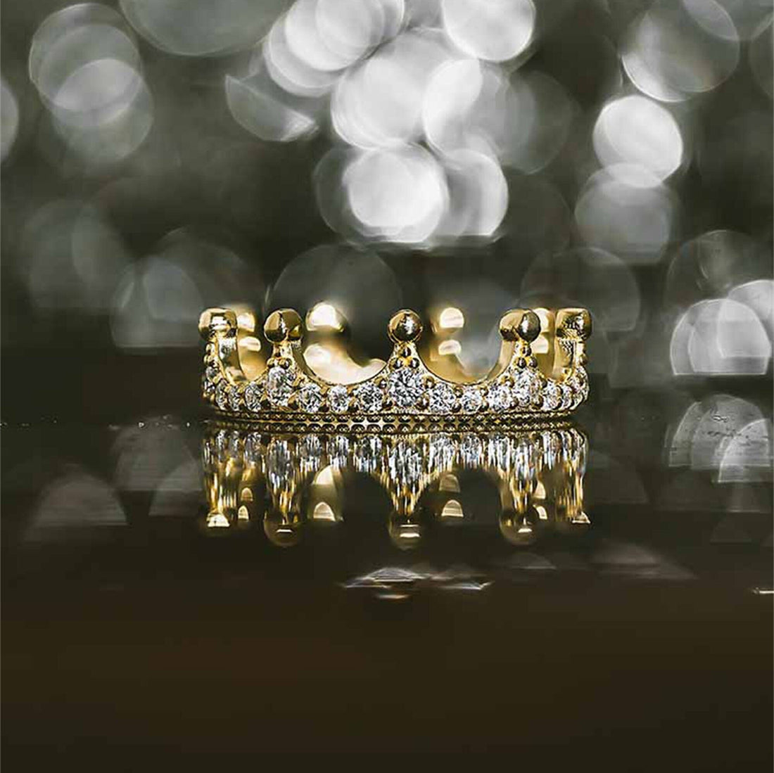 Crown Round Cut Moissanite Full-Eternity Bridal Band