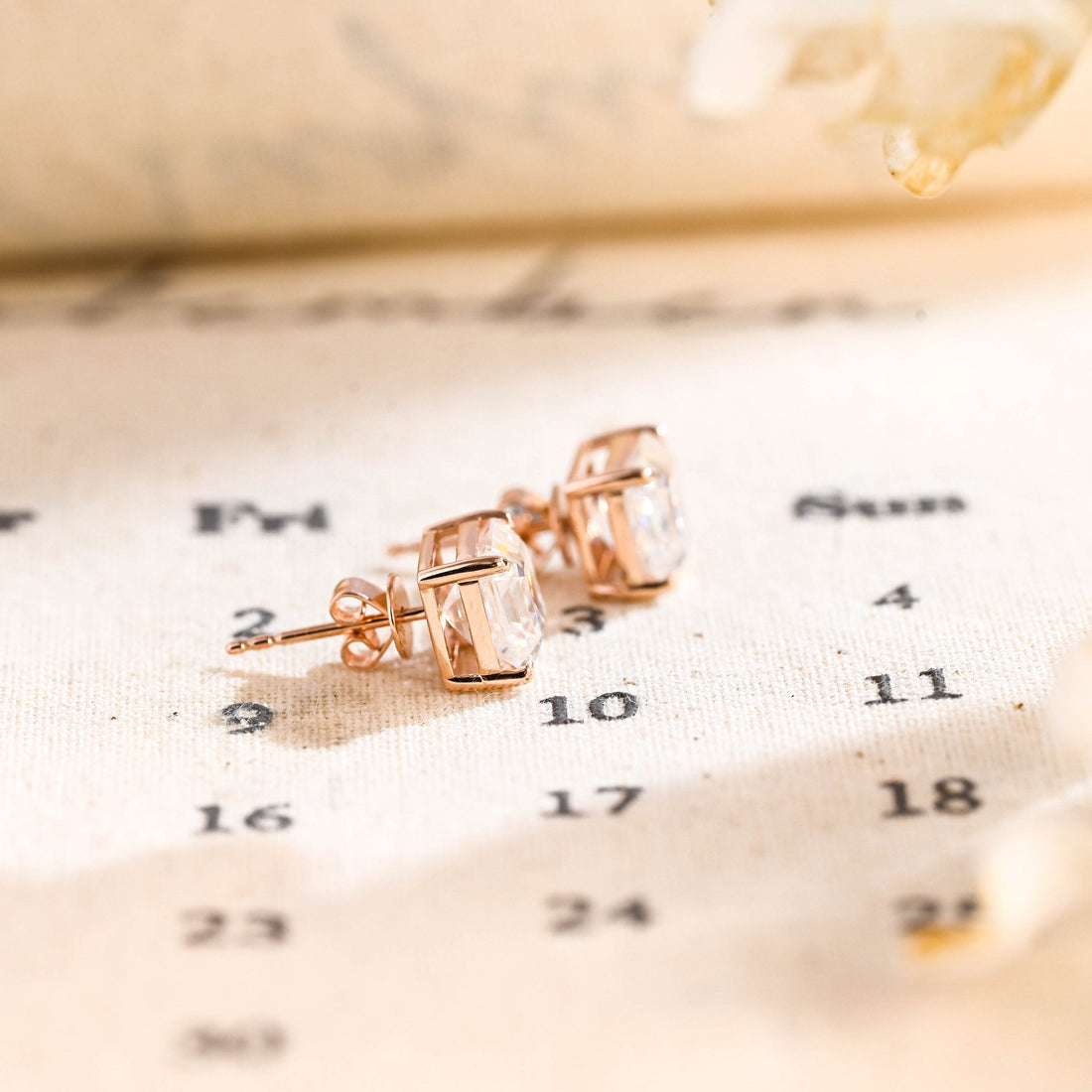 Asscher Cut Moissanite Engagement Earrings Studs, Minimalist 9K/14K/18K Solid Gold Moissanite Earrings Anniversary Christmas Gift for Woman